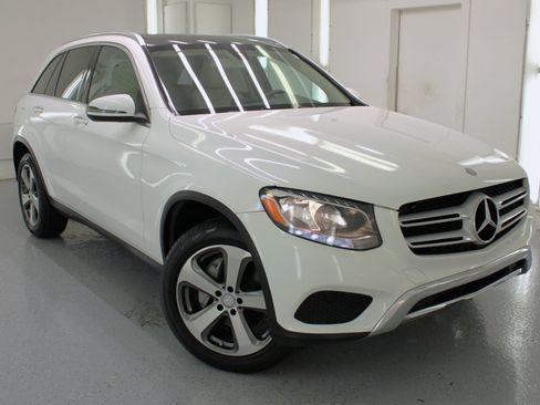 Used 2017 Mercedes-Benz GLC 300 w/ Premium 1 Package image 29