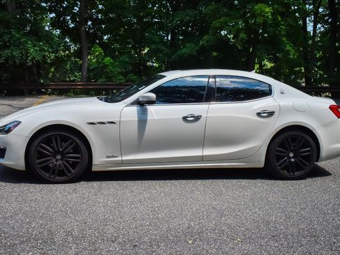 Used 2019 Maserati Ghibli GranLusso RWD image 4