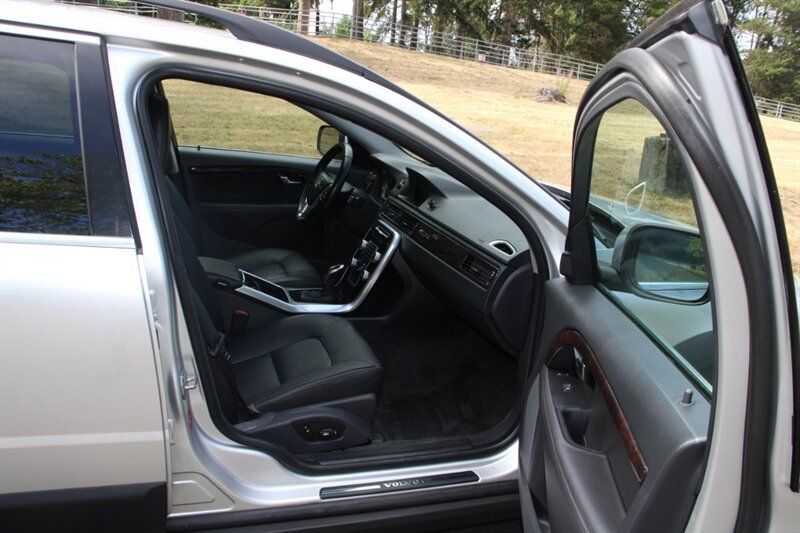 Used 2016 Volvo XC70 T5 Premier w/ Proximity Package AWD/4WD image 15
