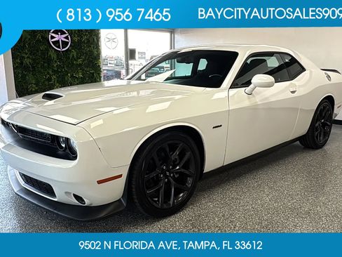 Used 2019 Dodge Challenger R/T w/ Driver Convenience Group RWD image 1