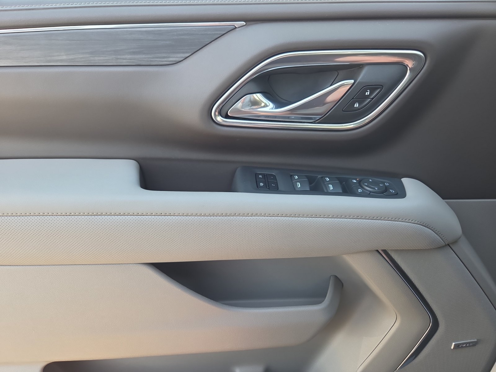 Used 2023 GMC Yukon SLT w/ SLT Premium Package RWD image 13