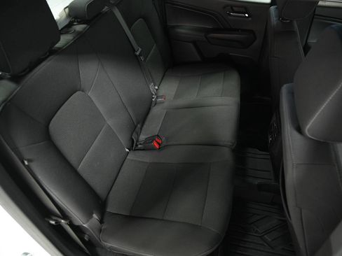 Used 2024 GMC Canyon Elevation w/ Convenience Package RWD image 15