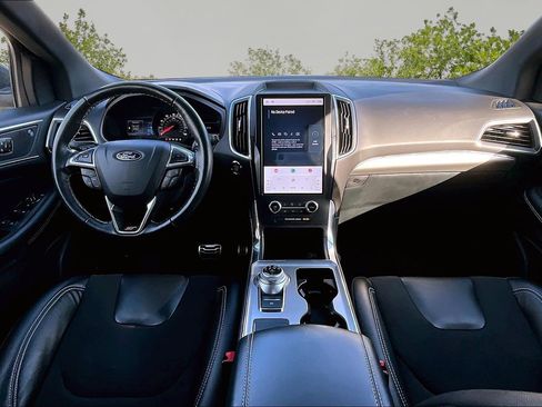 Certified 2024 Ford Edge ST image 16