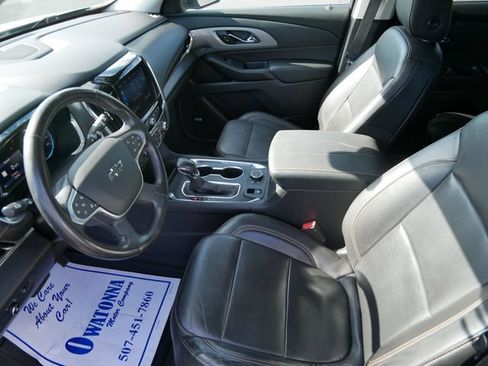 Used 2021 Chevrolet Traverse RS w/ LPO, Floor Liner Package AWD/4WD image 7