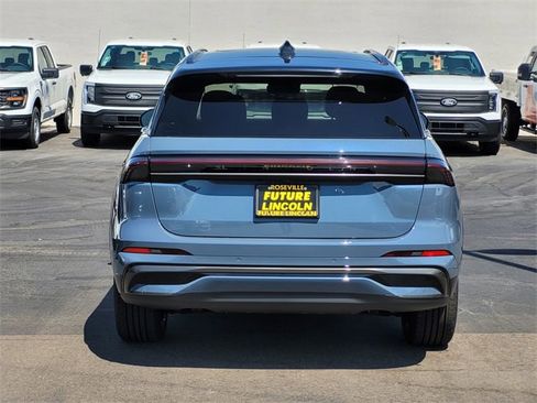 New 2026 Lincoln Nautilus Reserve w/ Jet Appearance Package image 5