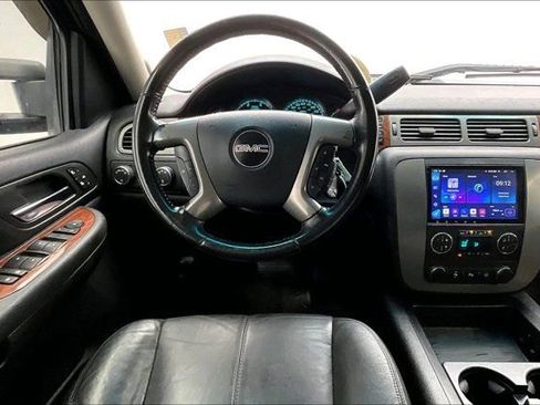 Used 2008 GMC Sierra 2500 SLT w/ Convenience Package AWD/4WD image 4