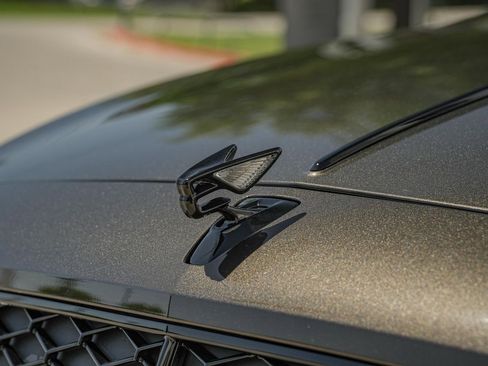 New 2025 Bentley Flying Spur Plug-In Hybrid AWD/4WD image 9