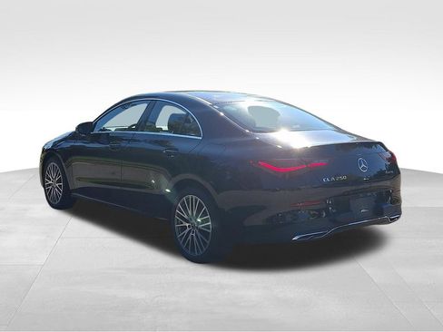 Used 2025 Mercedes-Benz CLA 250 4MATIC image 4