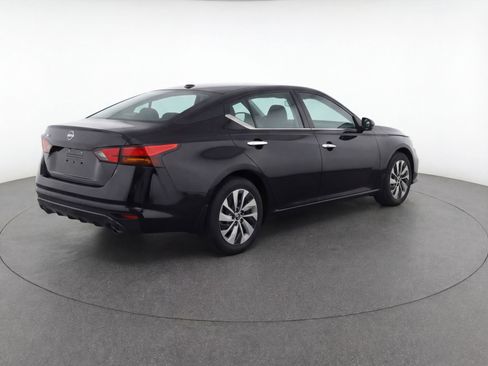 Used 2023 Nissan Altima 2.5 S image 9