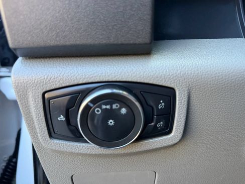 Used 2022 Ford F250 XL w/ Power Equipment Group AWD/4WD image 13