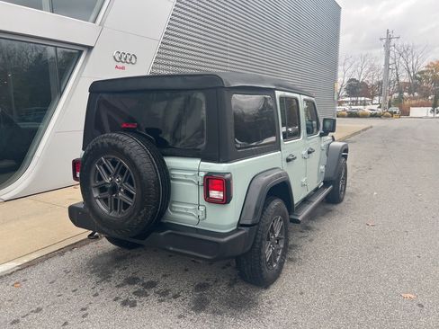 Used 2024 Jeep Wrangler Sport S image 29