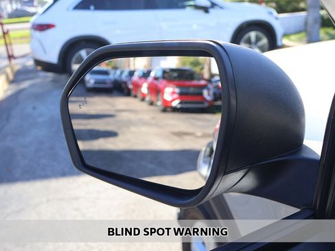 Used 2023 Ford Explorer XLT w/ Equipment Group 202A image 4