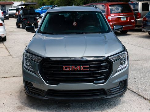 Used 2023 GMC Terrain SLE w/ Elevation Edition FWD image 10