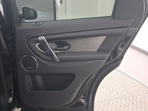 New 2025 Land Rover Discovery Sport Dynamic SE image 32