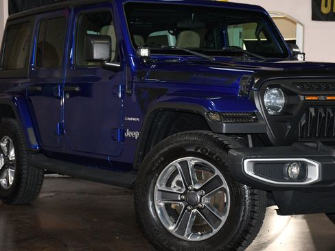 Used 2018 Jeep Wrangler Unlimited Sahara AWD/4WD image 53