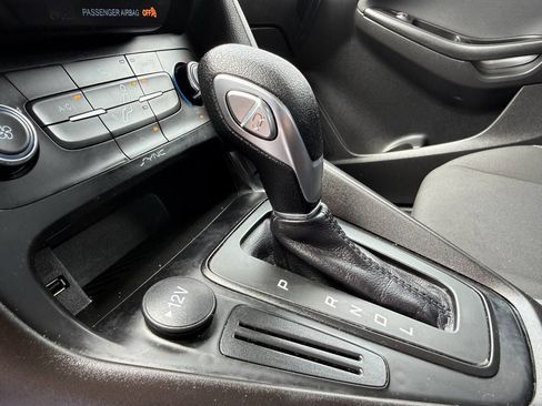 Used 2018 Ford Focus SE image 34