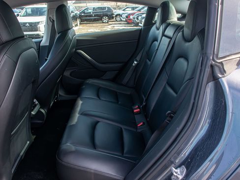 Used 2021 Tesla Model 3 Long Range image 10