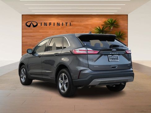 Used 2022 Ford Edge SEL w/ Convenience Package image 5