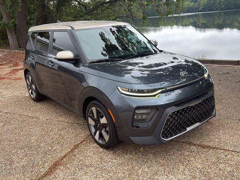 Used 2020 Kia Soul EX FWD image 2