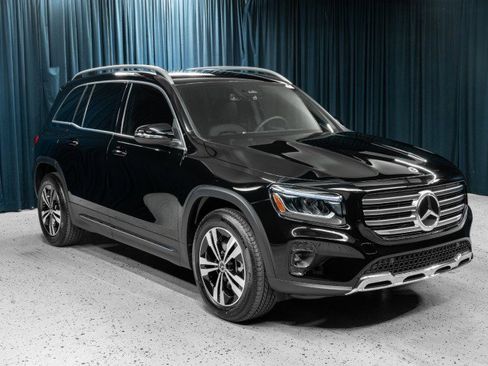 New 2025 Mercedes-Benz GLB 250 image 3