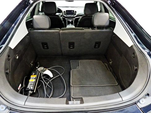 Used 2018 Chevrolet Volt Premier FWD image 13