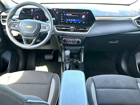 Used 2025 Chevrolet TrailBlazer LT FWD image 20
