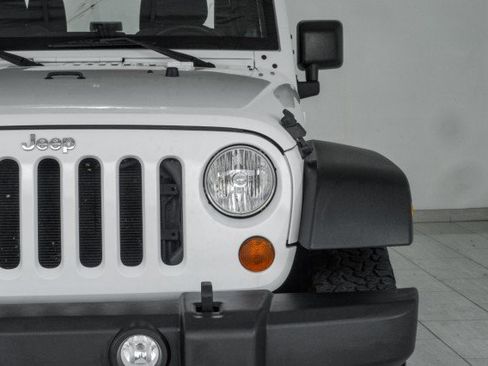 Used 2013 Jeep Wrangler Sport AWD/4WD image 35