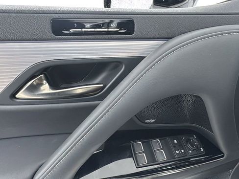 Used 2023 Lexus LX 600 F Sport image 21