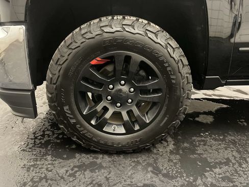 Used 2018 Chevrolet Silverado 1500 LT w/ All Star Edition AWD/4WD image 25