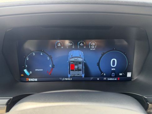 Used 2025 Ford F150 Lariat AWD/4WD image 16
