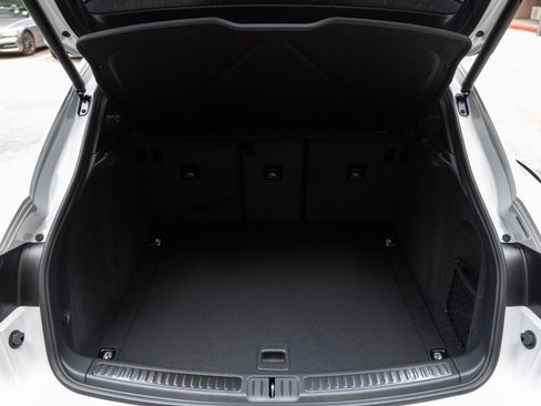 Certified 2026 Porsche Macan AWD/4WD image 29