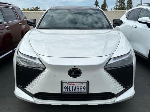 Used 2023 Lexus RZ 450e Premium w/ Technology Package AWD/4WD image 6