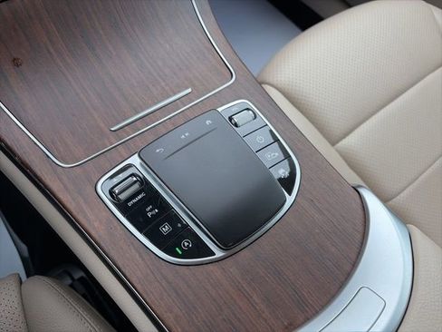 Used 2022 Mercedes-Benz GLC 300 4MATIC image 17