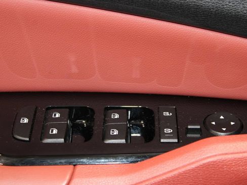 Used 2025 Kia Sportage SX FWD image 40