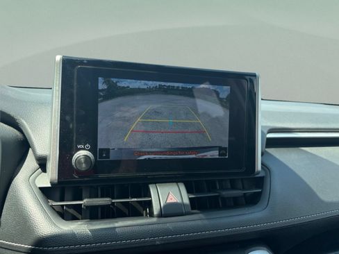 Certified 2023 Toyota RAV4 LE AWD/4WD image 18