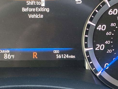 Used 2023 Toyota Highlander XLE image 22