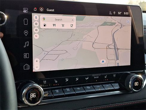 Used 2025 Chevrolet Colorado Z71 w/ Technology Package image 3