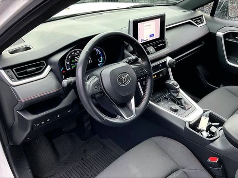 Certified 2023 Toyota RAV4 SE image 16