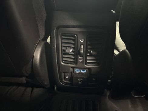 Used 2025 Dodge Durango R/T AWD/4WD image 31