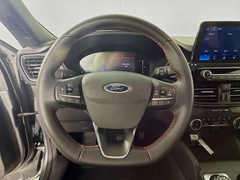 Used 2025 Ford Escape ST-Line image 11