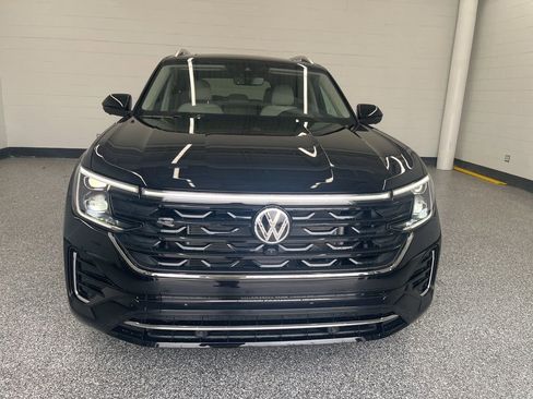 New 2026 Volkswagen Atlas SEL Premium R-Line AWD/4WD image 9