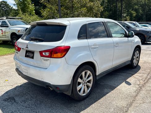 Used 2014 Mitsubishi Outlander Sport SE AWD/4WD image 5