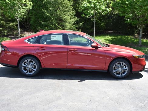 New 2025 Honda Accord EX-L image 9