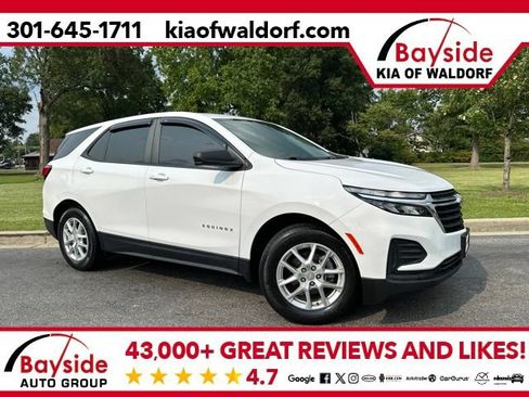 Used 2023 Chevrolet Equinox LS FWD image 1