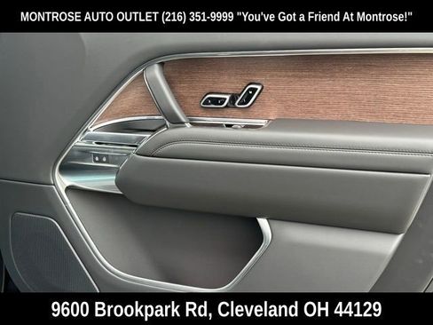 New 2025 Land Rover Range Rover SE image 32