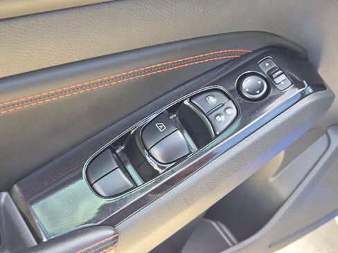 Used 2023 Nissan Altima 2.5 SR FWD image 12