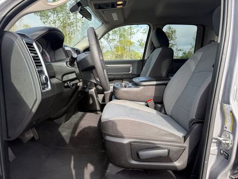 Used 2024 RAM 1500 Classic SLT image 4