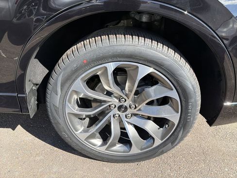 New 2026 Lincoln Aviator AWD image 13