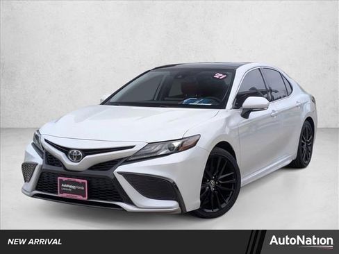 Used 2021 Toyota Camry XSE image 1