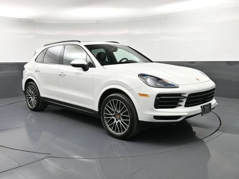 Certified 2022 Porsche Cayenne Platinum Edition AWD/4WD image 10